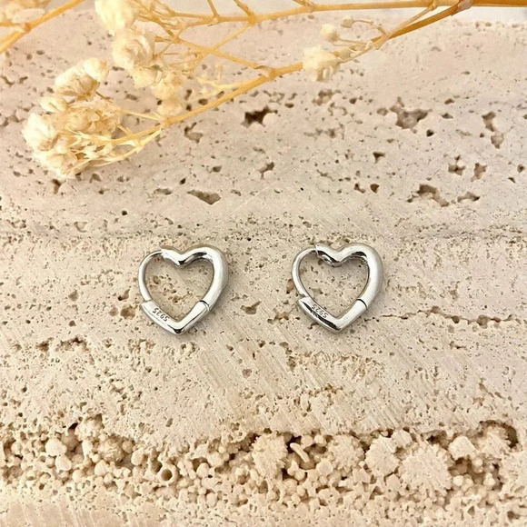 925 Sterling Silver Heart Huggie Earrings Small Heart Hoop Earrings - Picture 3 of 4